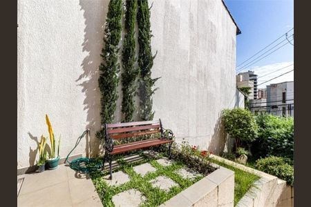 Casa à venda com 209m², 11 quartos e 1 vaga