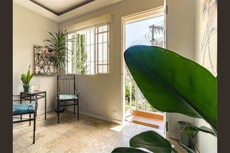 Casa à venda com 209m², 11 quartos e 1 vaga