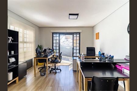 Casa à venda com 209m², 11 quartos e 1 vaga