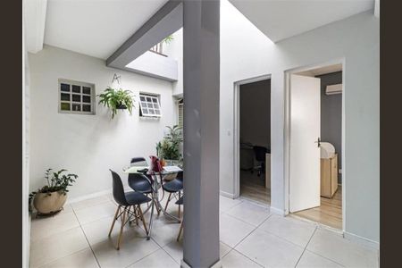 Casa à venda com 209m², 11 quartos e 1 vaga