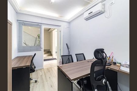 Casa à venda com 209m², 11 quartos e 1 vaga