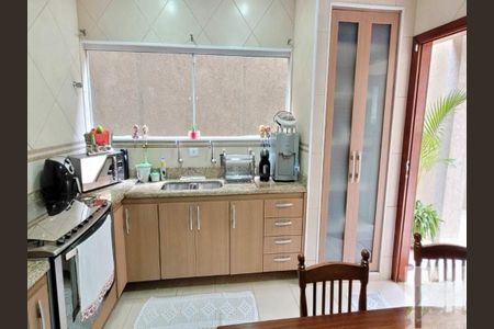 Casa à venda com 150m², 4 quartos e 2 vagas