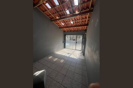 Casa à venda com 92m², 2 quartos e 1 vaga