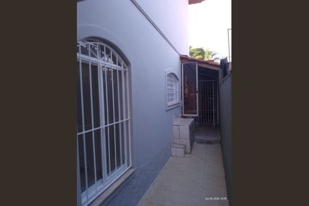 Casa à venda com 125m², 3 quartos e 2 vagas