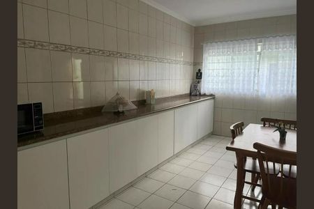 Casa à venda com 200m², 3 quartos e 3 vagas