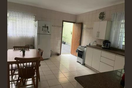 Casa à venda com 200m², 3 quartos e 3 vagas