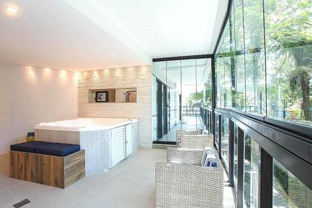 Apartamento à venda com 206m², 4 quartos e 3 vagas