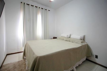 Casa à venda com 226m², 4 quartos e 2 vagasQuarto 4