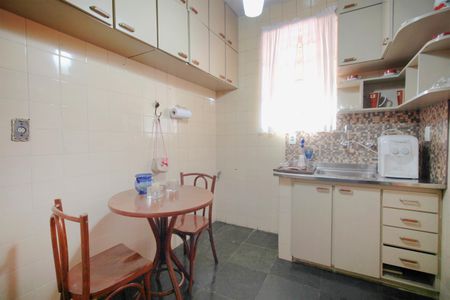 Casa à venda com 226m², 4 quartos e 2 vagasCozinha