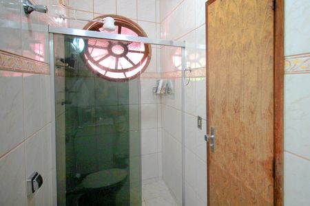 Casa à venda com 226m², 4 quartos e 2 vagasBanheiro da Suíte