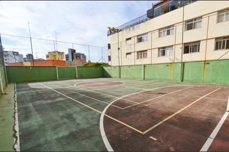 Apartamento à venda com 105m², 4 quartos e 2 vagas Apartamento à venda com 105m², 4 quartos e 2 vagasQuadra esportes