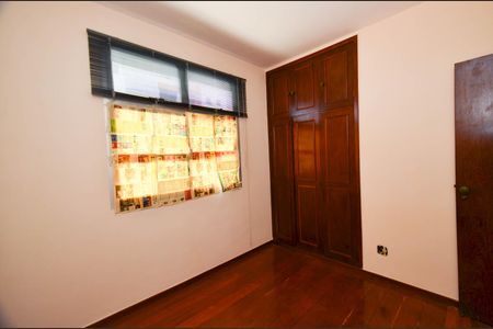 Apartamento à venda com 105m², 4 quartos e 2 vagas Apartamento à venda com 105m², 4 quartos e 2 vagasQuarto3
