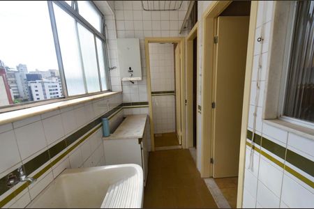 Apartamento à venda com 105m², 4 quartos e 2 vagas Apartamento à venda com 105m², 4 quartos e 2 vagasArea serviço