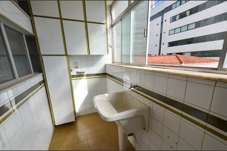 Apartamento à venda com 105m², 4 quartos e 2 vagas Apartamento à venda com 105m², 4 quartos e 2 vagasArea serviço
