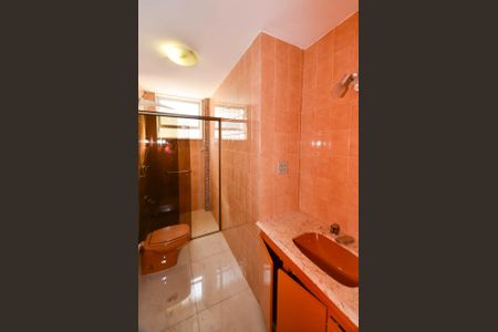 Apartamento à venda com 105m², 4 quartos e 2 vagas Apartamento à venda com 105m², 4 quartos e 2 vagasBanheiro social