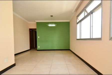 Apartamento à venda com 105m², 4 quartos e 2 vagas Apartamento à venda com 105m², 4 quartos e 2 vagasSala