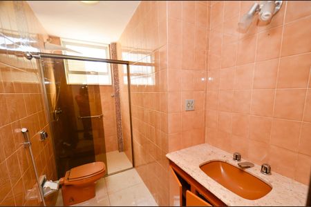 Apartamento à venda com 105m², 4 quartos e 2 vagas Apartamento à venda com 105m², 4 quartos e 2 vagasBanheiro social