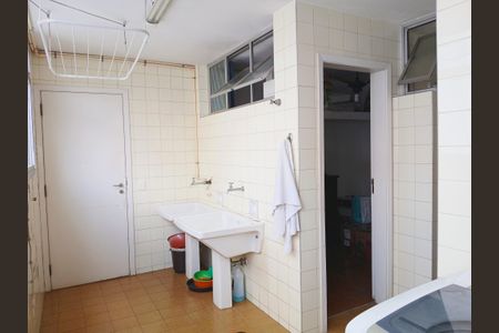 Apartamento à venda com 234m², 4 quartos e 3 vagas Apartamento à venda com 234m², 4 quartos e 3 vagasÁrea de Serviço