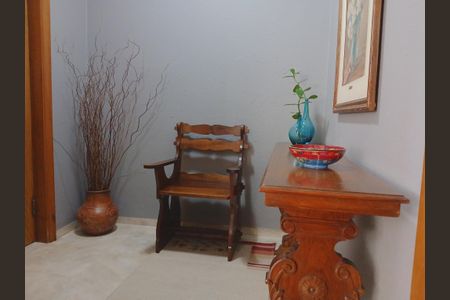 Apartamento à venda com 234m², 4 quartos e 3 vagas Apartamento à venda com 234m², 4 quartos e 3 vagasHall