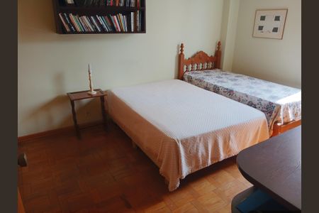 Apartamento à venda com 234m², 4 quartos e 3 vagas Apartamento à venda com 234m², 4 quartos e 3 vagasQuarto 2