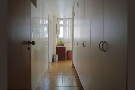 Apartamento à venda com 234m², 4 quartos e 3 vagas Apartamento à venda com 234m², 4 quartos e 3 vagasCorredor