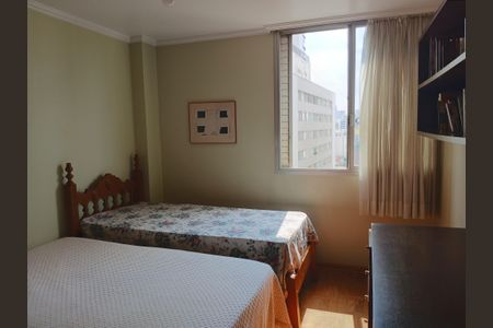 Apartamento à venda com 234m², 4 quartos e 3 vagas Apartamento à venda com 234m², 4 quartos e 3 vagasQuarto 2