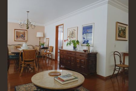 Apartamento à venda com 234m², 4 quartos e 3 vagas Apartamento à venda com 234m², 4 quartos e 3 vagasSala