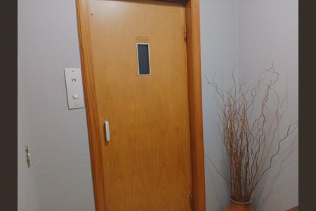 Apartamento à venda com 234m², 4 quartos e 3 vagas Apartamento à venda com 234m², 4 quartos e 3 vagasHall