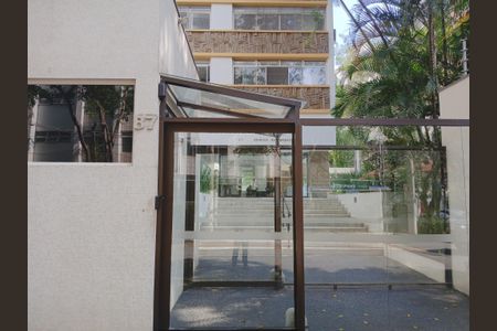 Apartamento à venda com 234m², 4 quartos e 3 vagas Apartamento à venda com 234m², 4 quartos e 3 vagasFachada