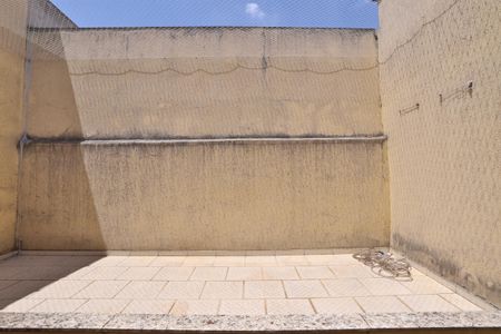 Casa à venda com 200m², 4 quartos e 2 vagas Casa à venda com 200m², 4 quartos e 2 vagasQuintal