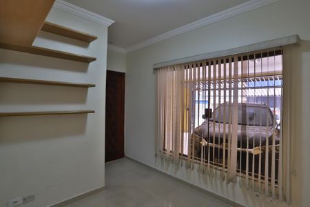 Casa à venda com 200m², 4 quartos e 2 vagas Casa à venda com 200m², 4 quartos e 2 vagasSala 2