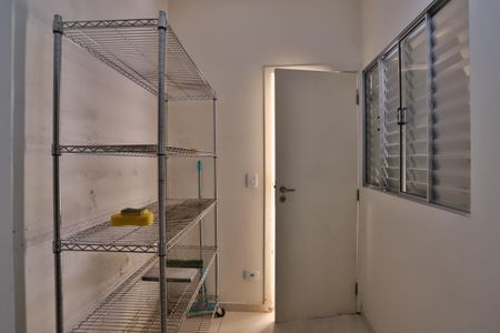 Casa à venda com 200m², 4 quartos e 2 vagas Casa à venda com 200m², 4 quartos e 2 vagasQuarto de Serviço