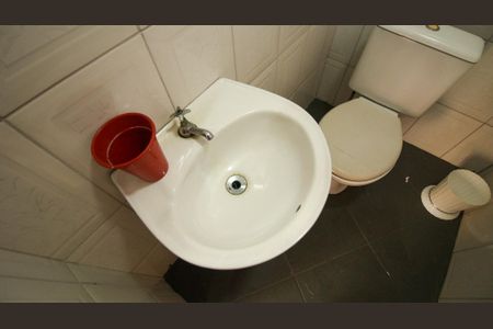 Casa à venda com 200m², 3 quartos e 1 vaga Casa à venda com 200m², 3 quartos e 1 vagaLavabo