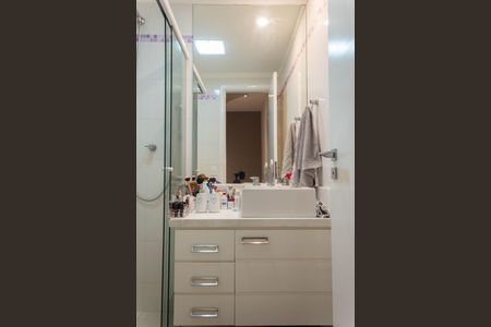 Casa de condomínio à venda com 130m², 3 quartos e 3 vagas Casa de condomínio à venda com 130m², 3 quartos e 3 vagasBanheiro