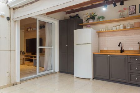 Casa de condomínio à venda com 130m², 3 quartos e 3 vagas Casa de condomínio à venda com 130m², 3 quartos e 3 vagasVaranda