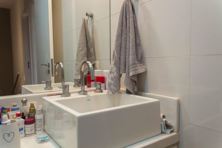 Casa de condomínio à venda com 130m², 3 quartos e 3 vagas Casa de condomínio à venda com 130m², 3 quartos e 3 vagasBanheiro