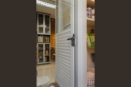 Casa de condomínio à venda com 130m², 3 quartos e 3 vagas Casa de condomínio à venda com 130m², 3 quartos e 3 vagasÁrea de Serviço