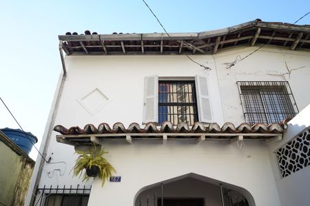 Casa à venda com 135m², 4 quartos e 1 vagaFachada