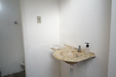 Casa à venda com 135m², 4 quartos e 1 vagaBanheiro 2