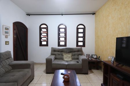 Casa à venda com 171m², 3 quartos e 3 vagasSala