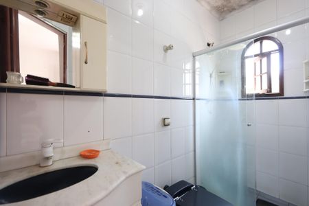 Casa à venda com 171m², 3 quartos e 3 vagasBanheiro da Suíte