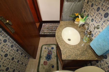 Casa à venda com 167m², 4 quartos e 4 vagasBanheiro 1