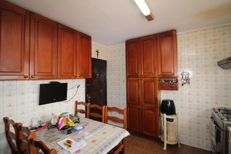 Casa à venda com 167m², 4 quartos e 4 vagasCozinha