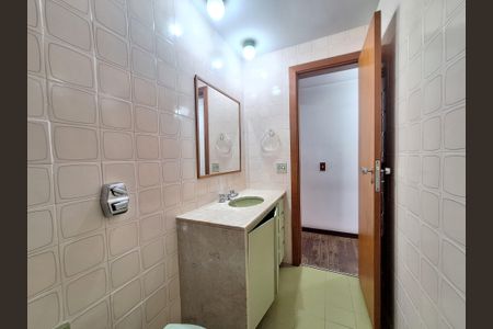 Apartamento à venda com 121m², 3 quartos e 1 vaga Apartamento à venda com 121m², 3 quartos e 1 vagaBanheiro