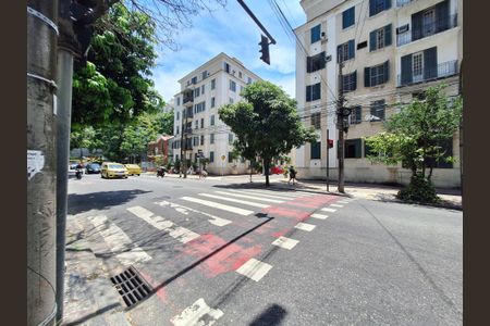 Apartamento à venda com 121m², 3 quartos e 1 vaga Apartamento à venda com 121m², 3 quartos e 1 vagaRua