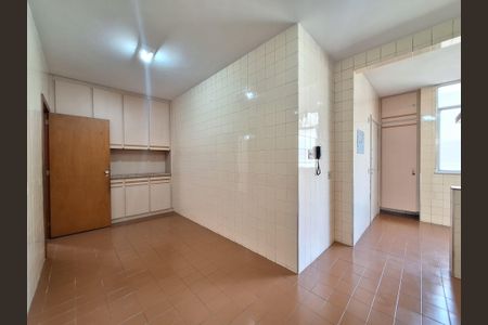 Apartamento à venda com 121m², 3 quartos e 1 vaga Apartamento à venda com 121m², 3 quartos e 1 vagaCozinha
