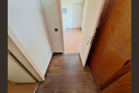 Apartamento à venda com 121m², 3 quartos e 1 vaga Apartamento à venda com 121m², 3 quartos e 1 vagaQuarto de serviço
