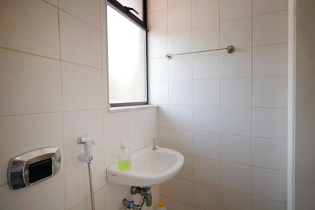 Casa à venda com 270m², 4 quartos e 4 vagasBanheiro de serviço