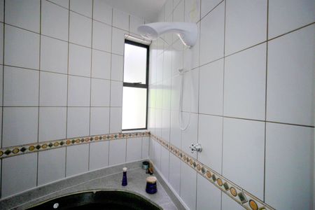 Casa à venda com 270m², 4 quartos e 4 vagasBanheiro da Suíte