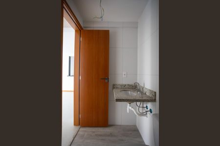 Apartamento à venda com 84m², 2 quartos e 1 vaga Apartamento à venda com 84m², 2 quartos e 1 vagaBanheiro Social